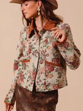 *NEW* So Me Brocade Tapestry Jacquard Scallop Trim Jacket